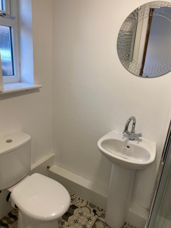 Clock Face Sutton Contractor Accommodation - Warrington, St Helens מראה חיצוני תמונה