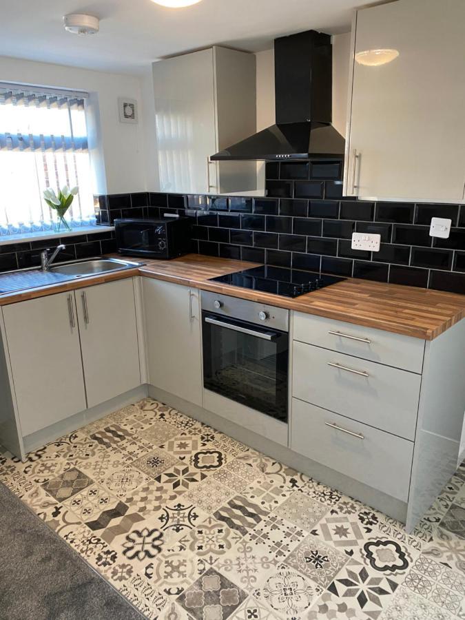 Clock Face Sutton Contractor Accommodation - Warrington, St Helens מראה חיצוני תמונה