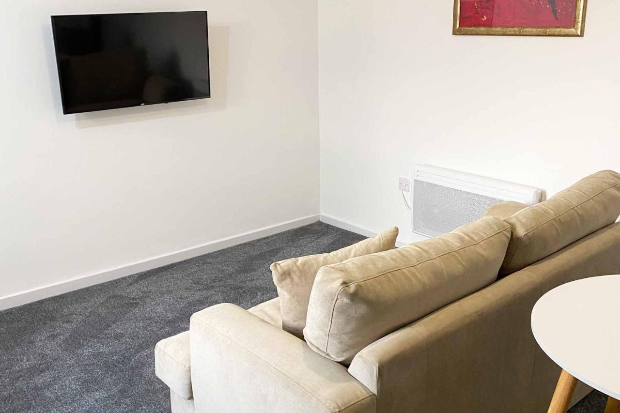 Clock Face Sutton Contractor Accommodation - Warrington, St Helens מראה חיצוני תמונה