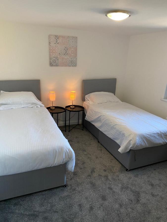 Clock Face Sutton Contractor Accommodation - Warrington, St Helens מראה חיצוני תמונה