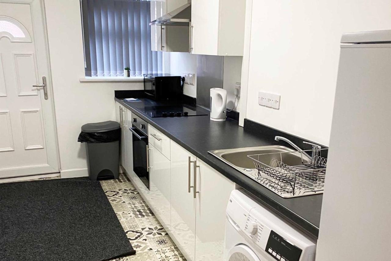 Clock Face Sutton Contractor Accommodation - Warrington, St Helens מראה חיצוני תמונה