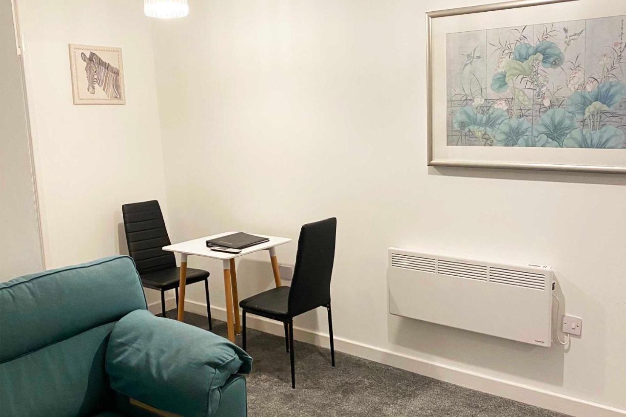 Clock Face Sutton Contractor Accommodation - Warrington, St Helens מראה חיצוני תמונה