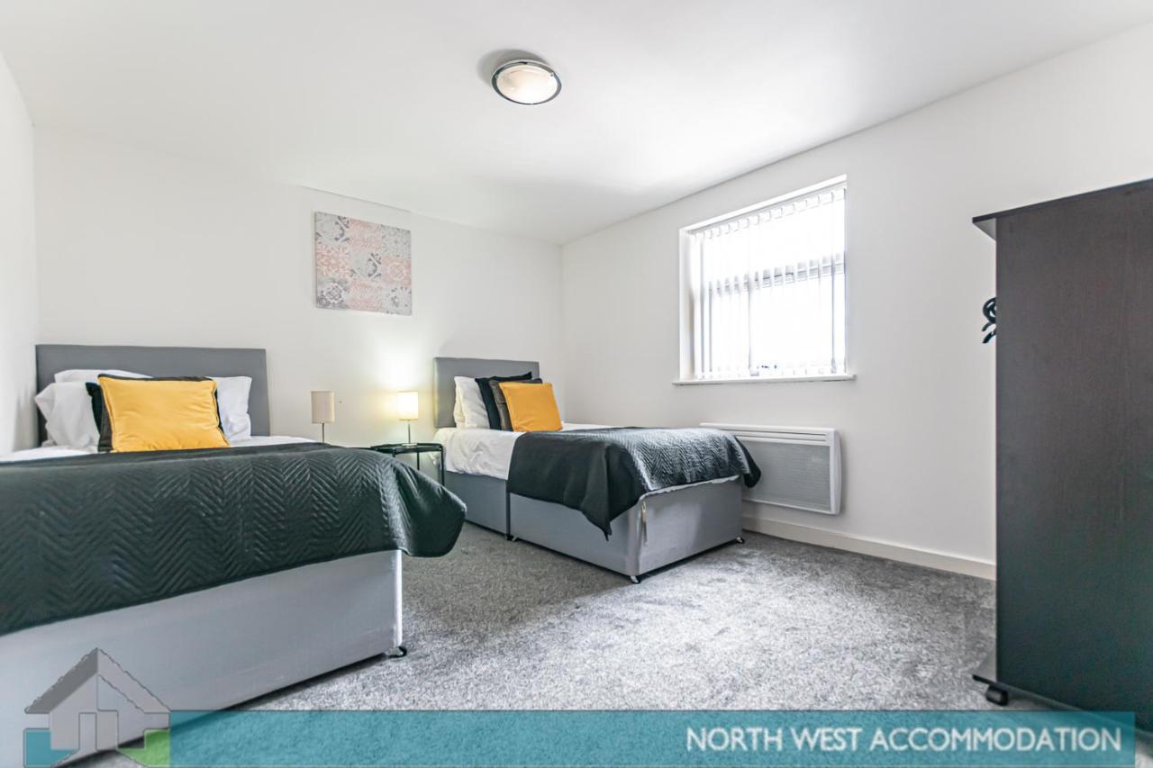 Clock Face Sutton Contractor Accommodation - Warrington, St Helens מראה חיצוני תמונה